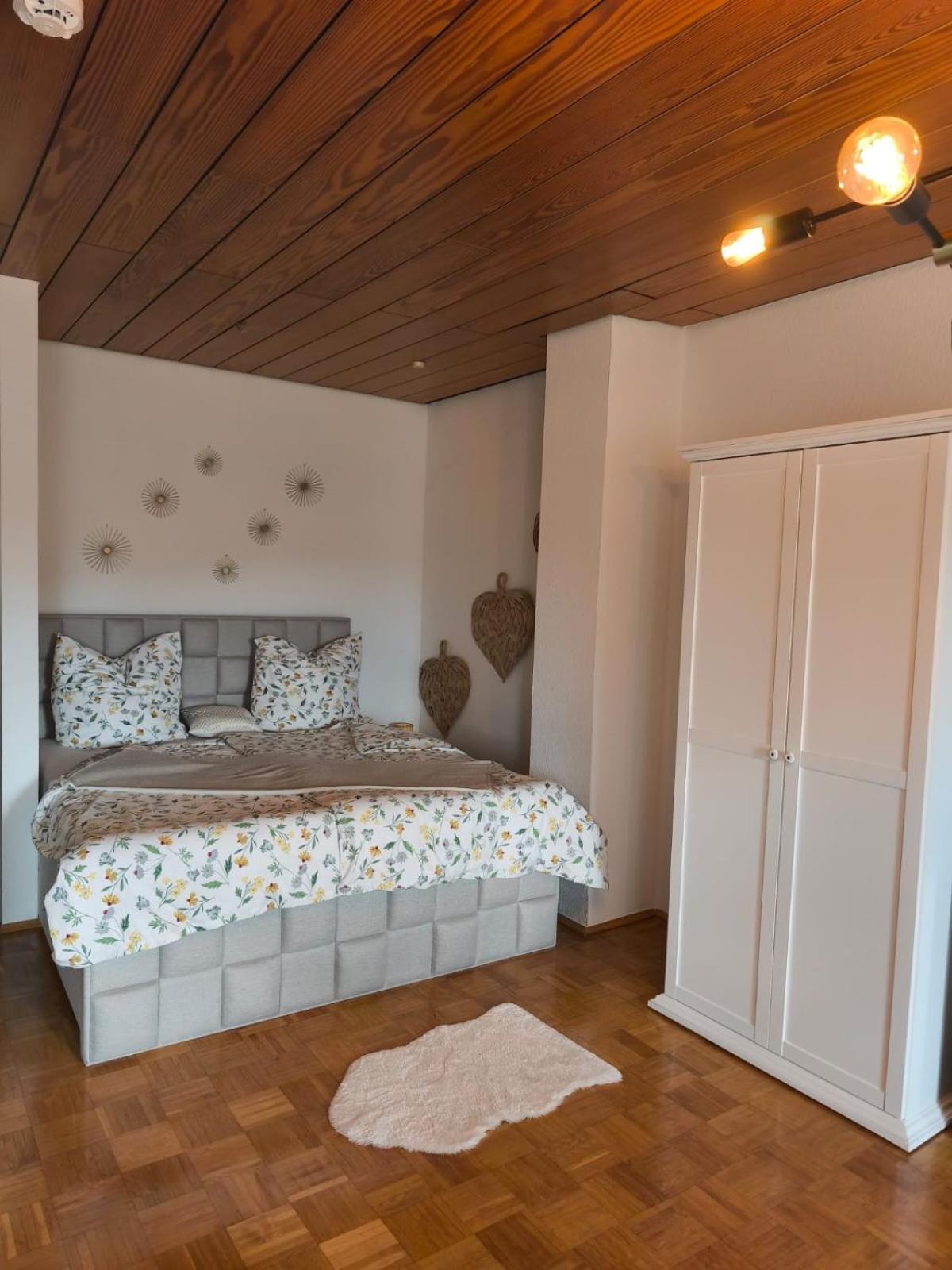 Ferienwohnung Christina Bad Neuenahr-Ahrweiler Bagian luar foto